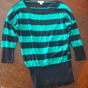 Ladies size medium New York & Company sweater